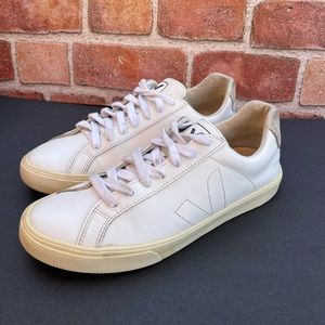 SOLD ✨ White Veja Sneakers